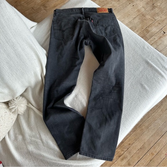 Levi's Men's Relaxed Black Jeans - Picture 4 of 7